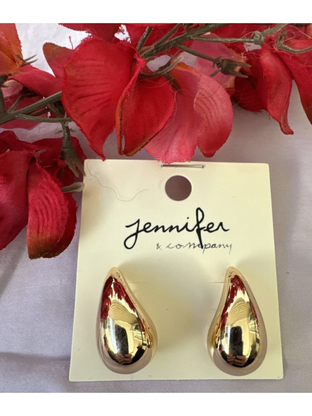 Jennifer & Company Shiny Gold Tone Curved Teardrop Earrings NWT